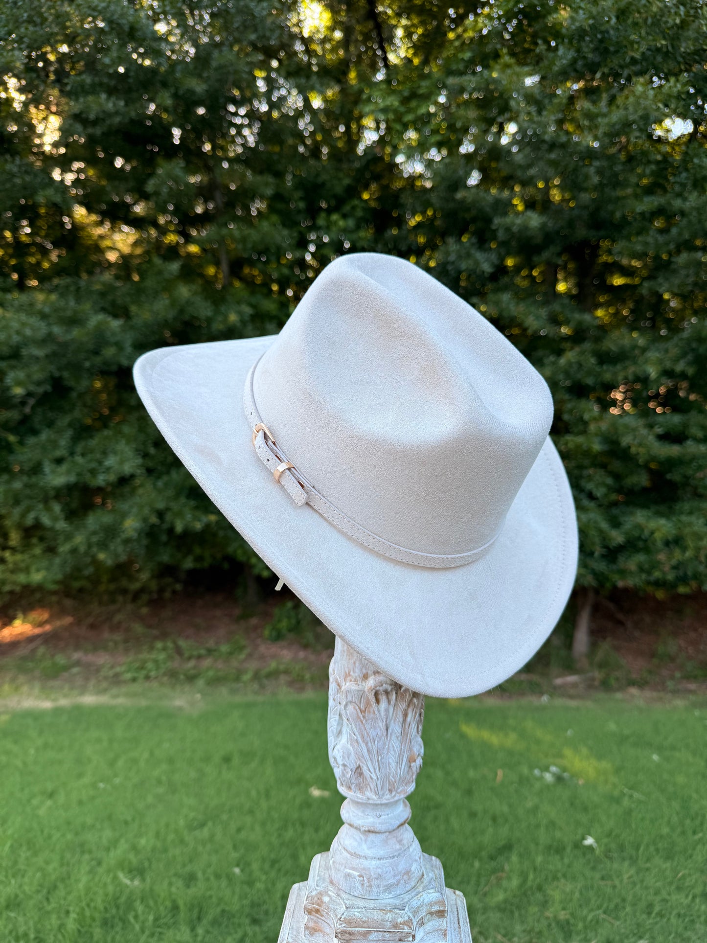 Cream Cattleman Style Cowboy Hat