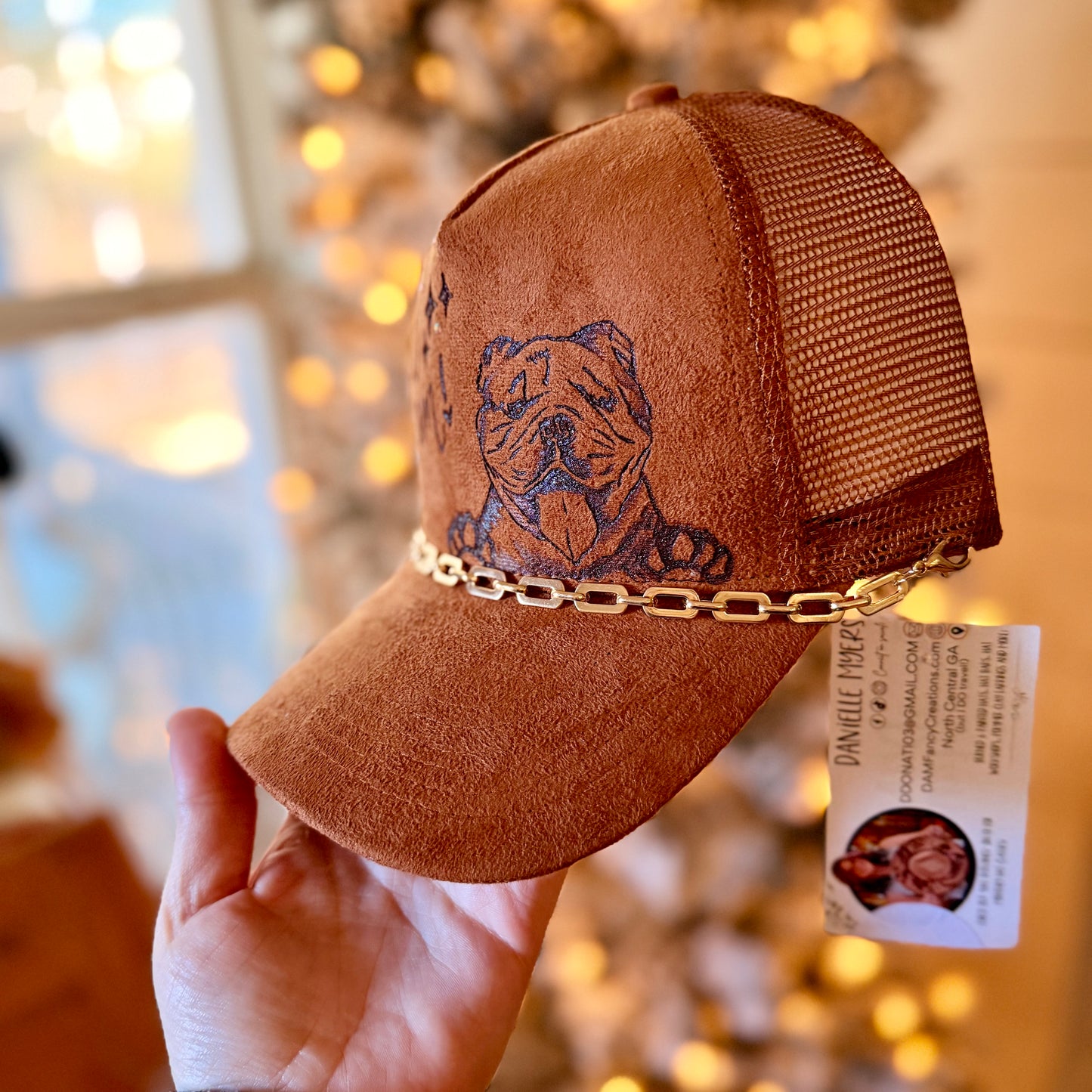 Tan Sic ‘em trucker hat
