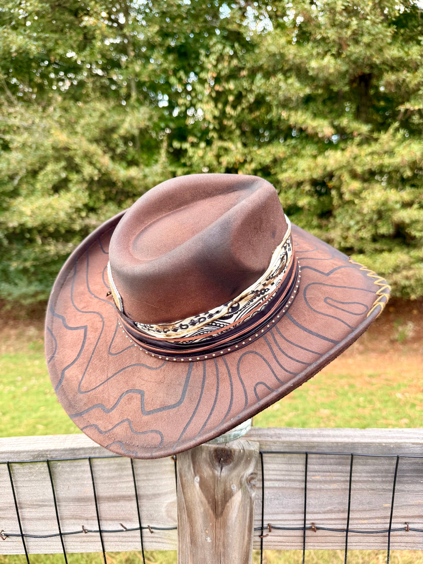 Brown topography wide brim
