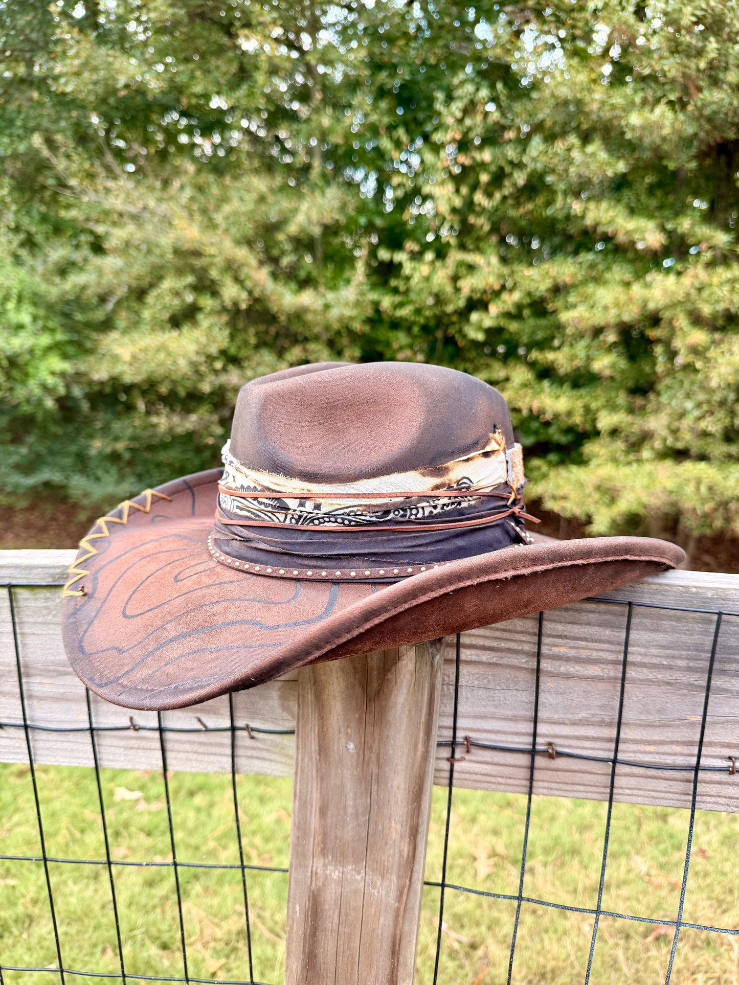 Brown topography wide brim