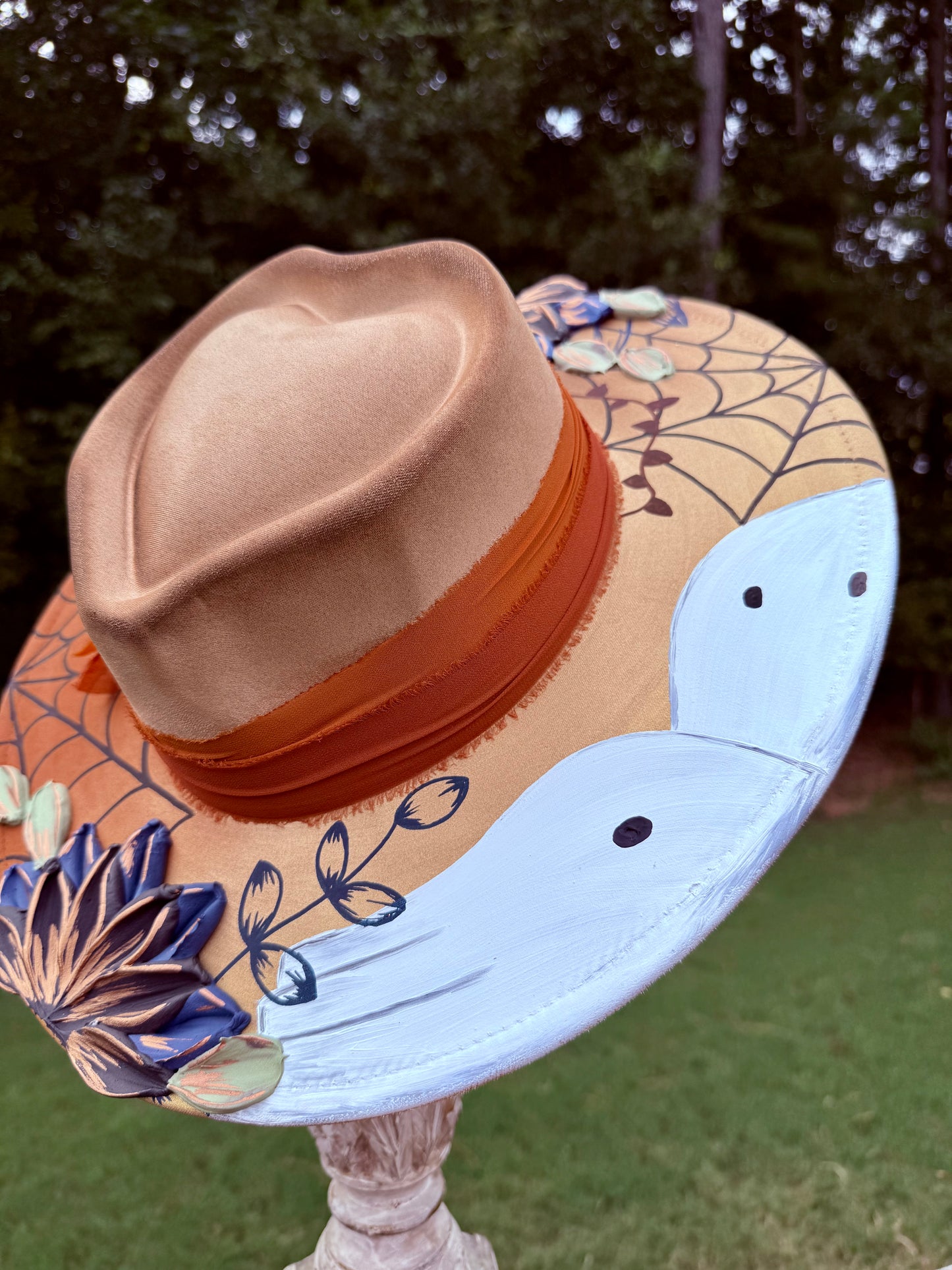 Fall Ghost with 3D flowers