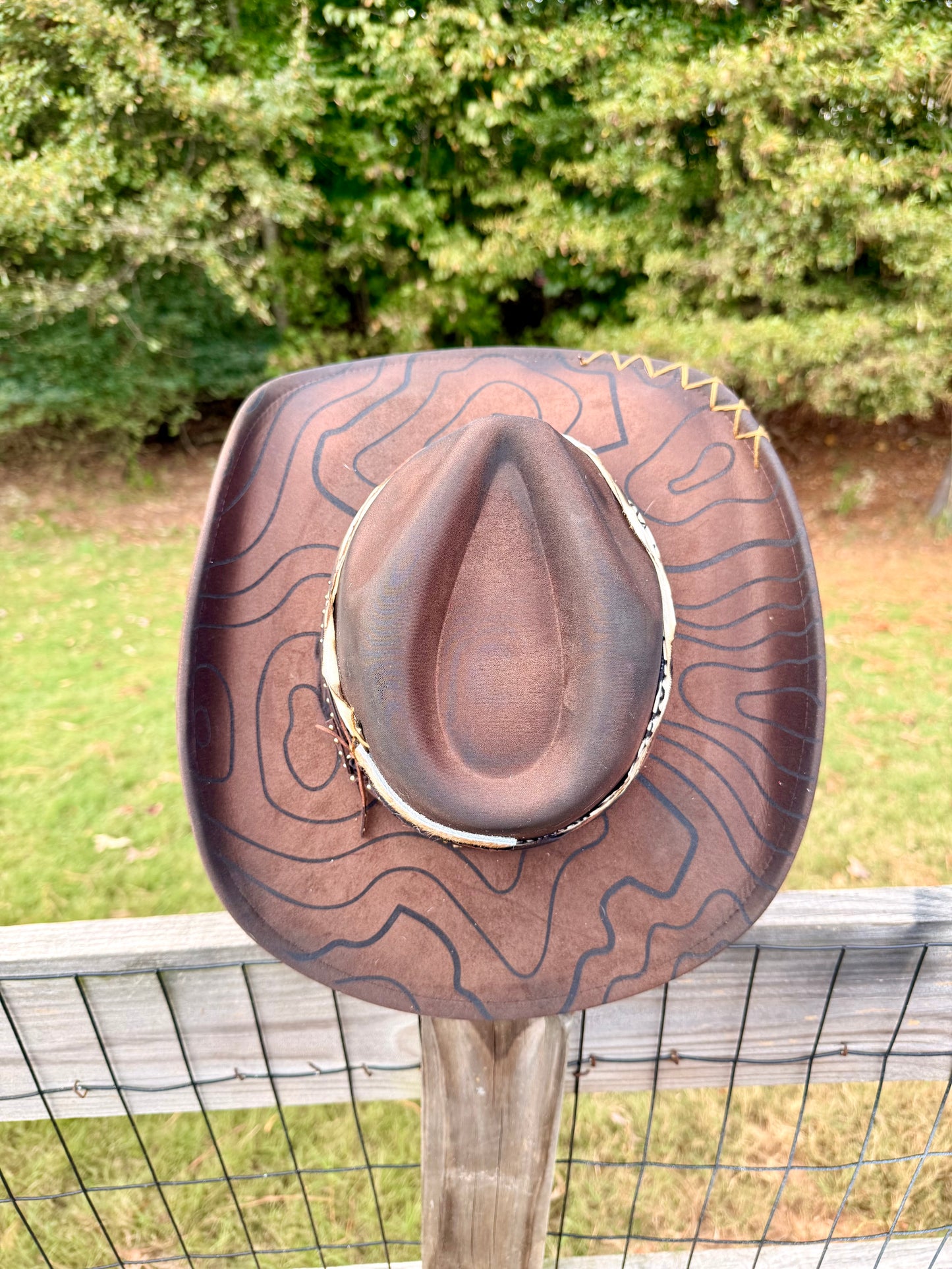 Brown topography wide brim