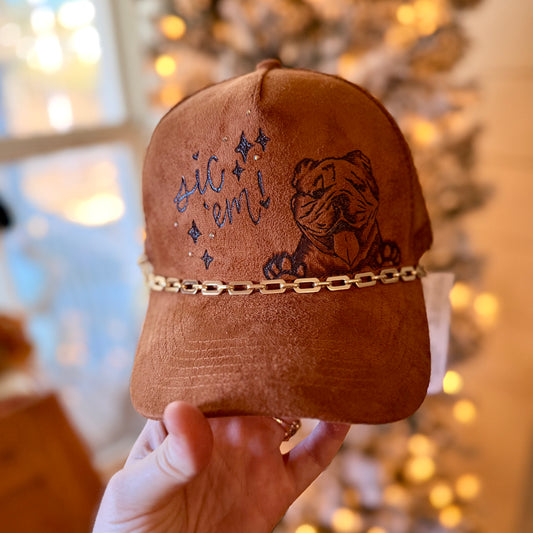 Tan Sic ‘em trucker hat