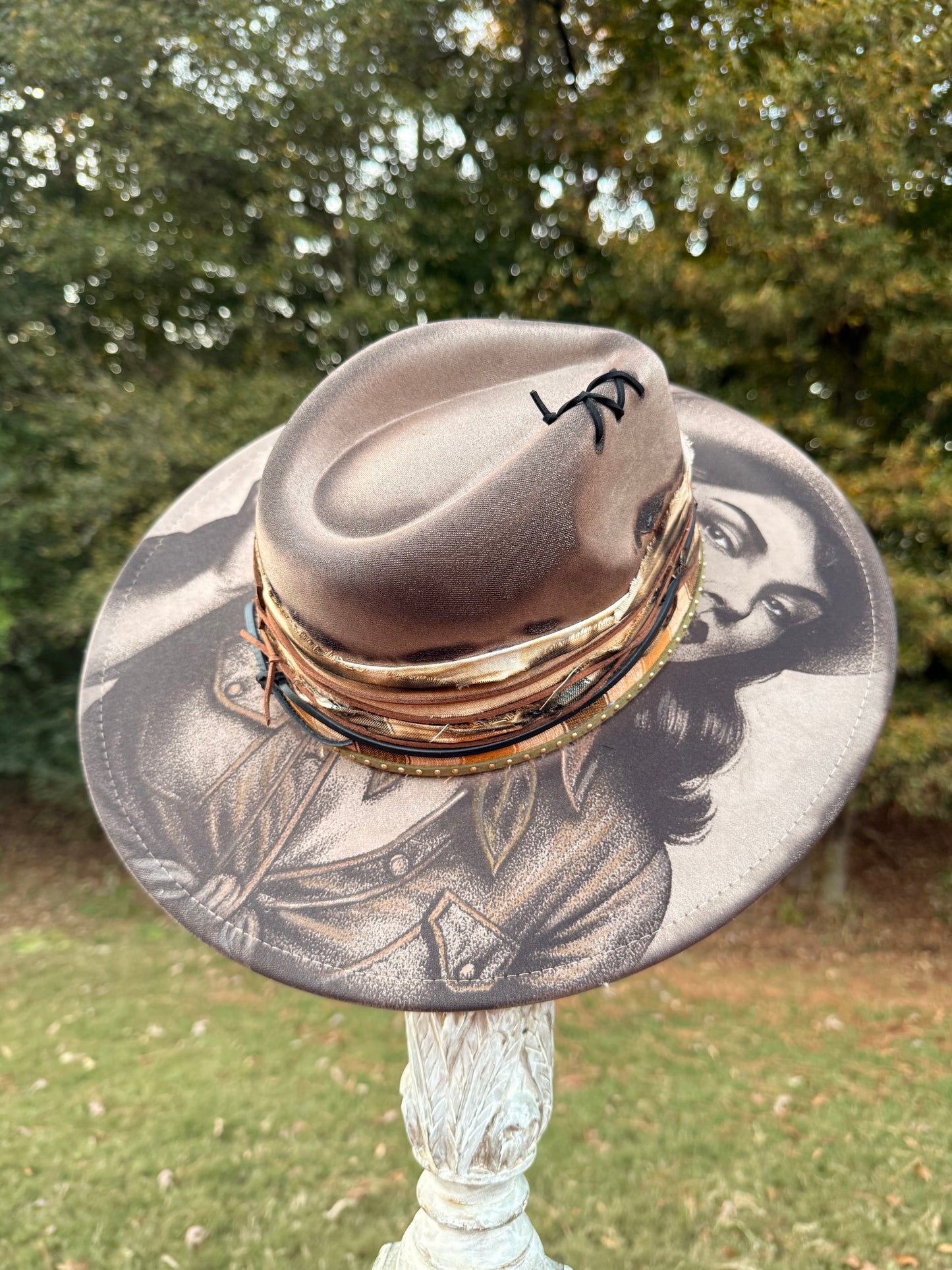 Poker Pin-Up wide brim