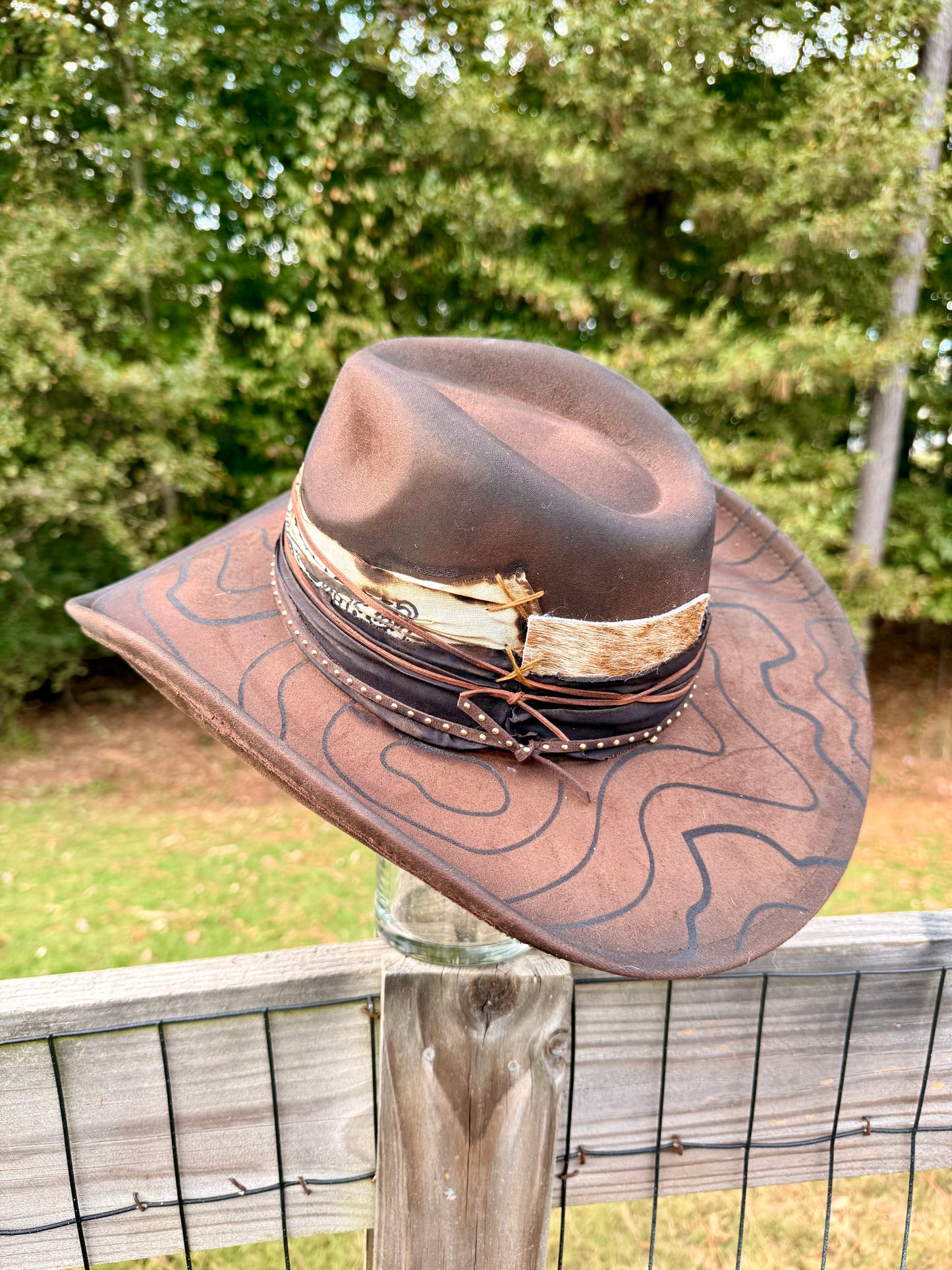 Brown topography wide brim